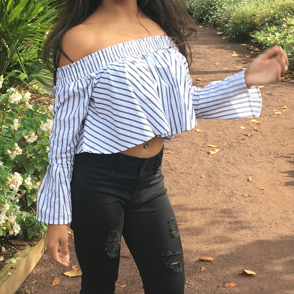 Bebe off the shoulder crop top